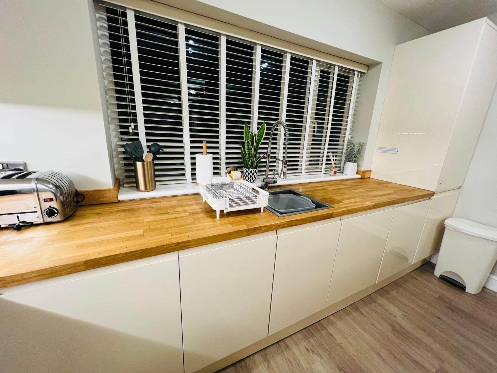 The Duplex Margate With Deck & Living Space Air Conditioning Luaran gambar